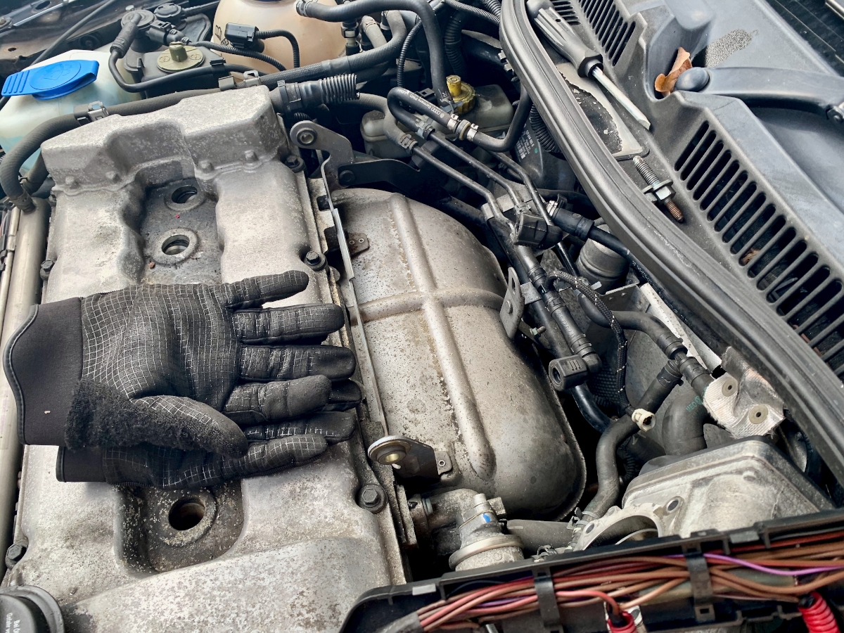 MK4 R32 exhaust manifold removal