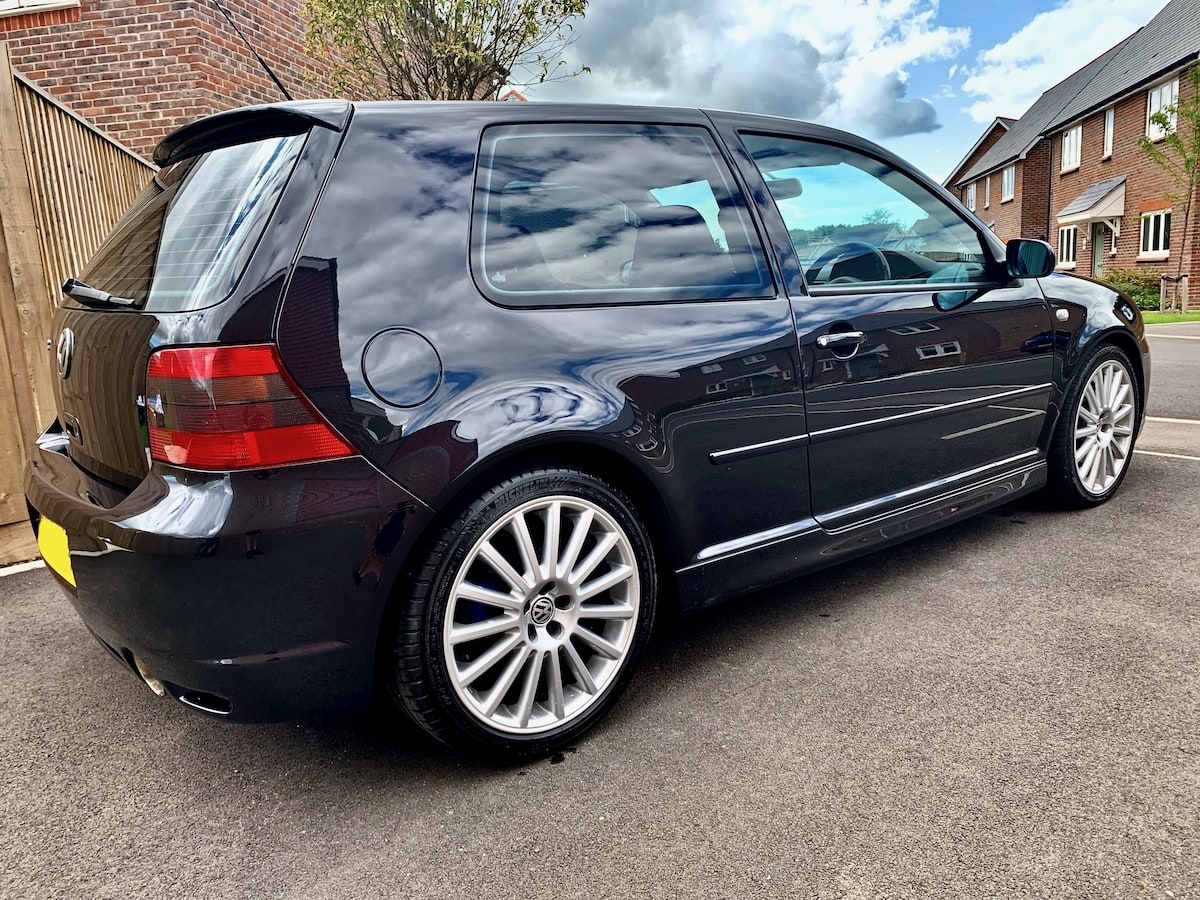 MK4 R32 first polish after respray